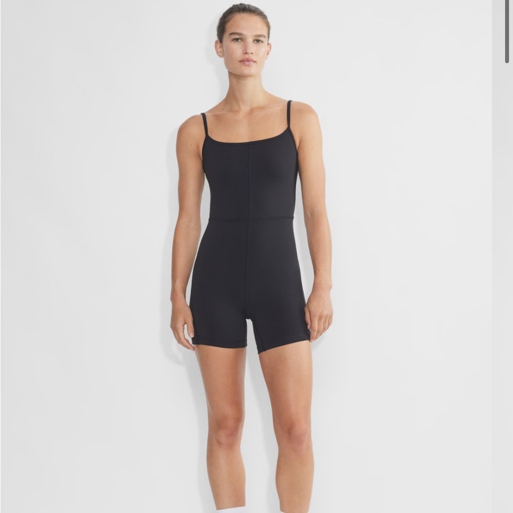 Aritzia TNA Divinity 5" black Romper size XXS brand new
